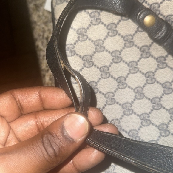 Gucci Crossbody - Picture 9 of 10